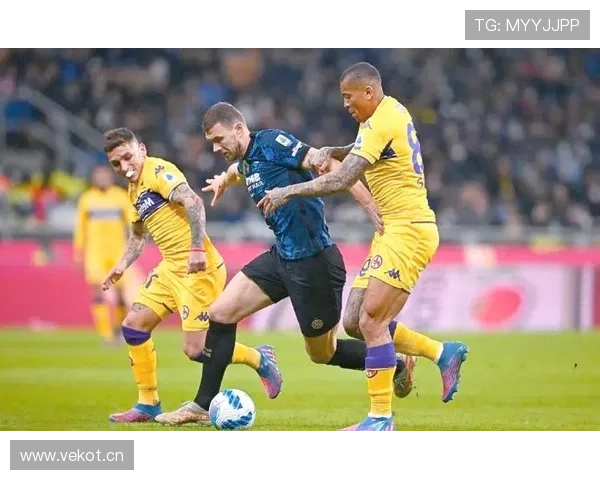 国际米兰关键战表现波动，问题被放大对争冠形势产生影响