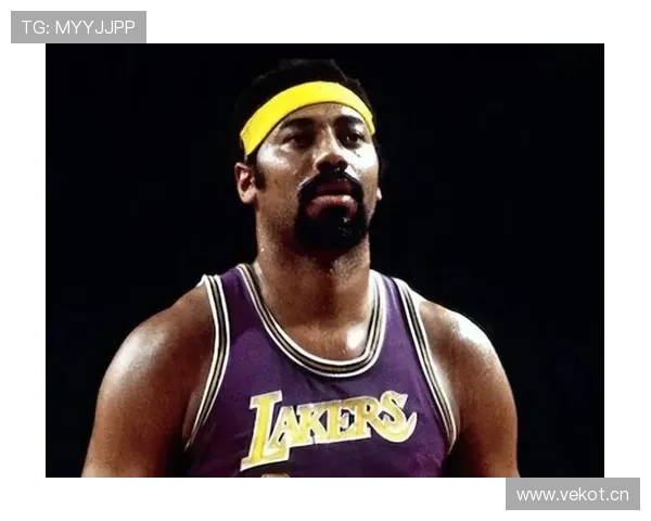 张伯伦单打得分能力超越同期内线，改变篮下统治格局